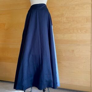 Indya skirt large silk new